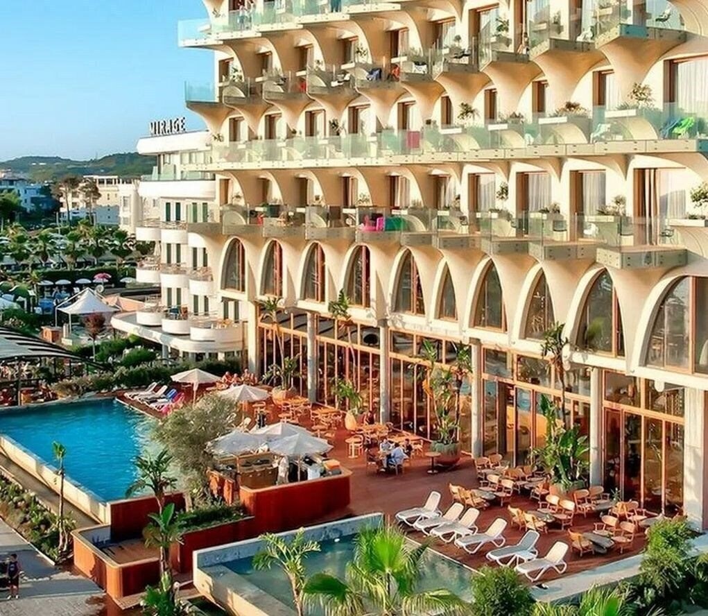 Отель Epidamn White Sensation 4*